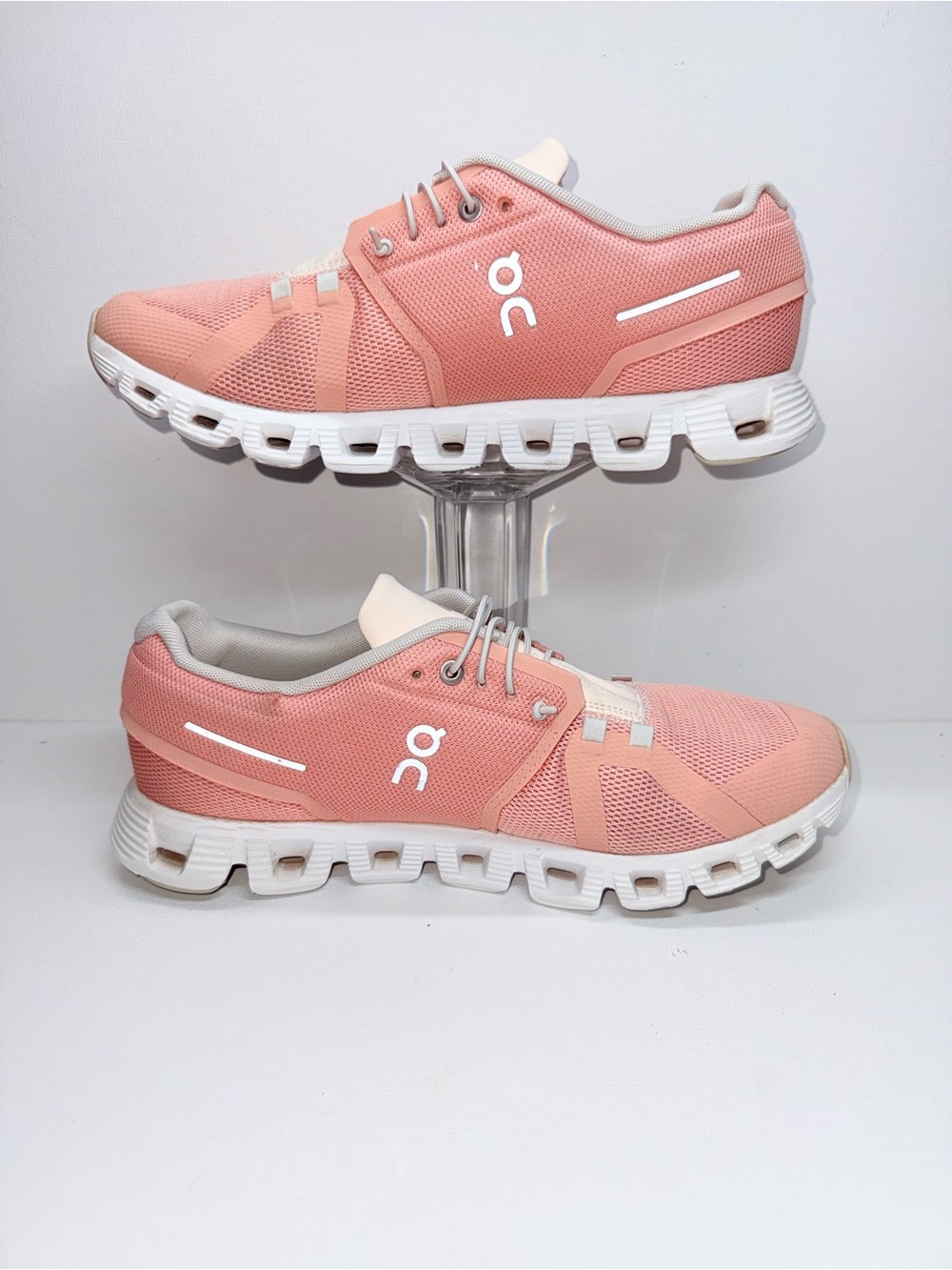 On Running Cloud Women's Running Shoes - Pink View 2